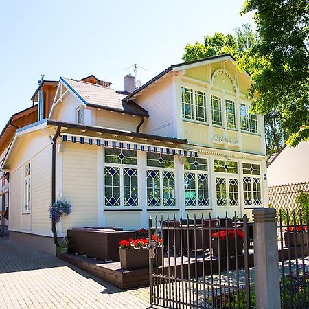 Aparte Lux Jurmala Bagian luar foto